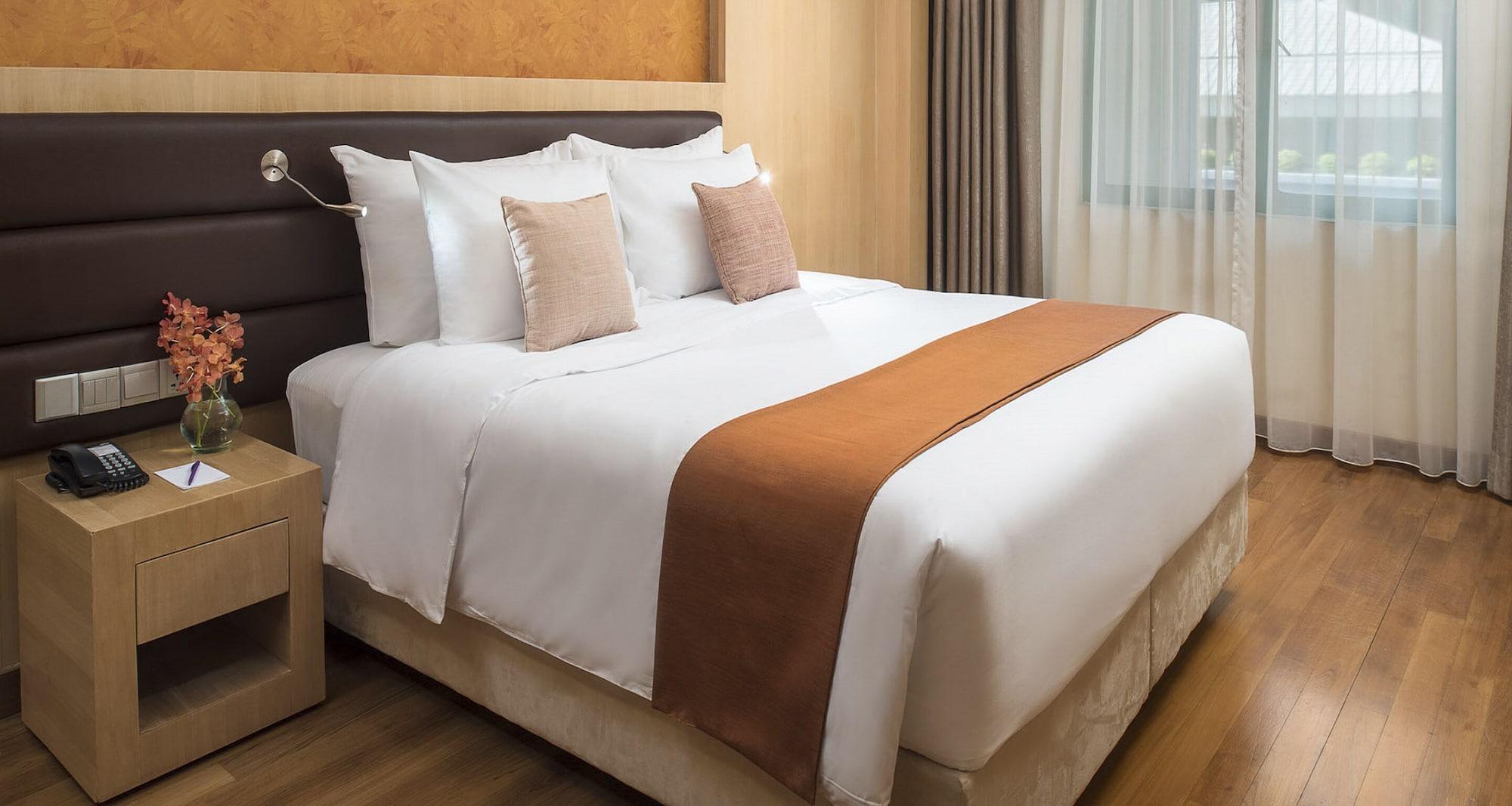Mercure Yangon Kaba Aye Exterior foto
