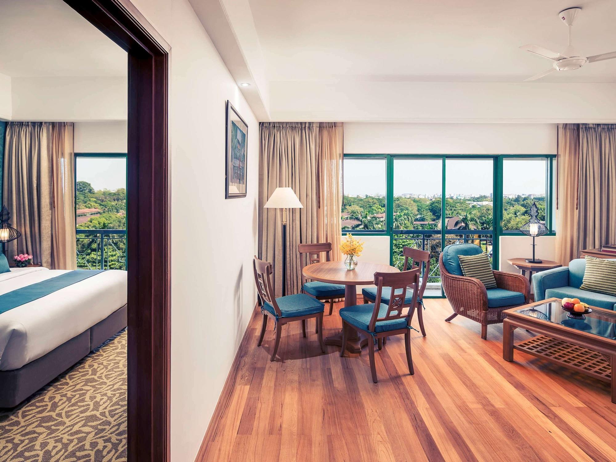 Mercure Yangon Kaba Aye Exterior foto