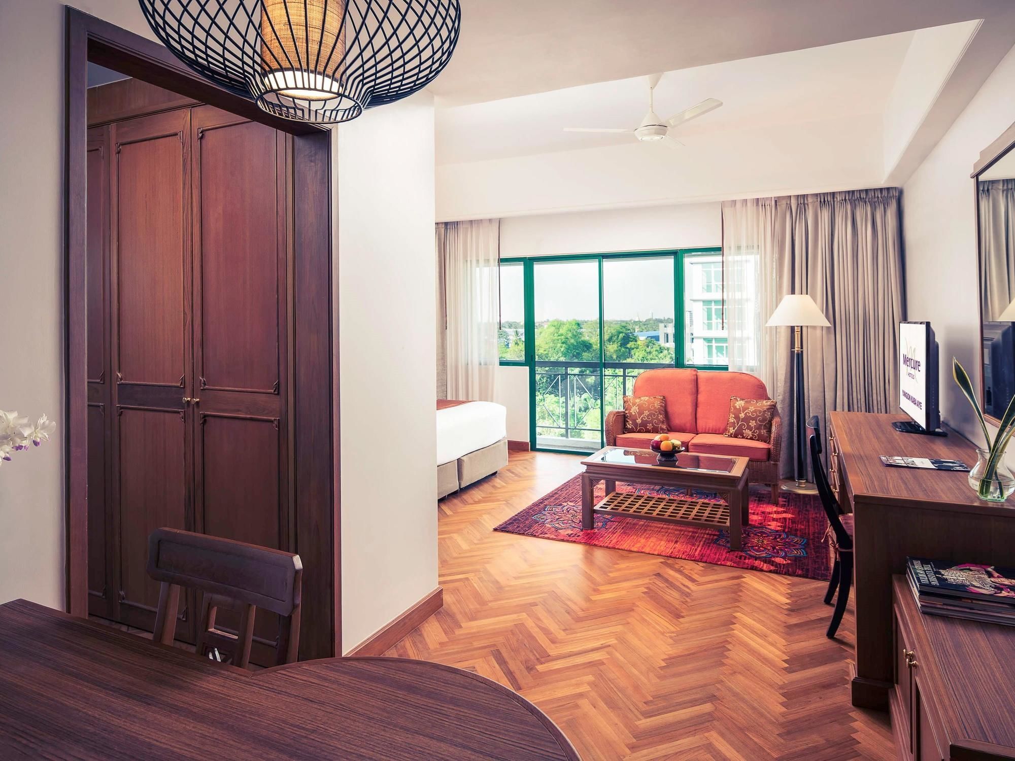 Mercure Yangon Kaba Aye Exterior foto