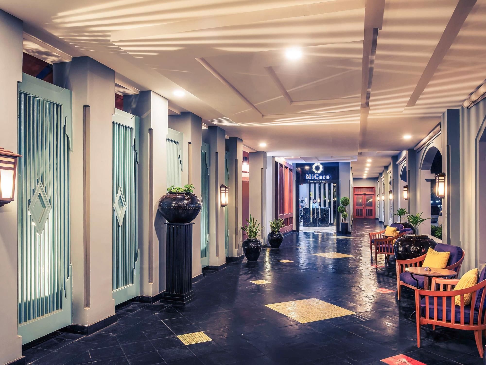 Mercure Yangon Kaba Aye Exterior foto