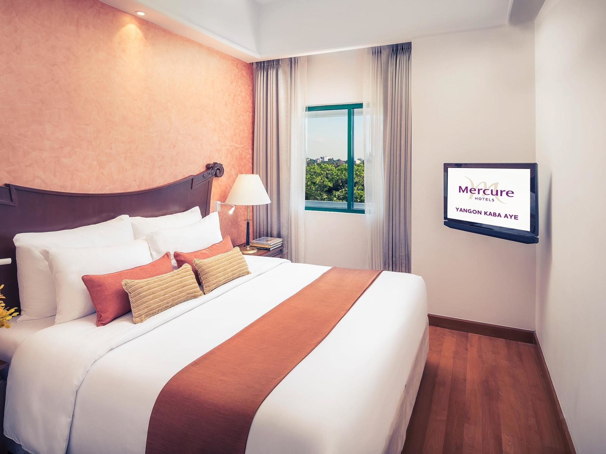 Mercure Yangon Kaba Aye Exterior foto